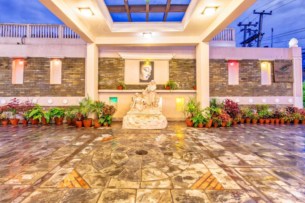 Da Yatra Courtyard Hotel Покхара Екстер'єр фото