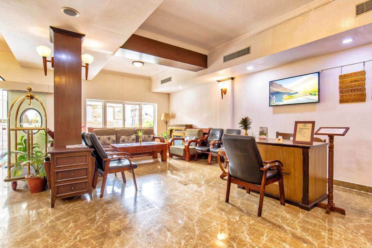 Da Yatra Courtyard Hotel Покхара Екстер'єр фото