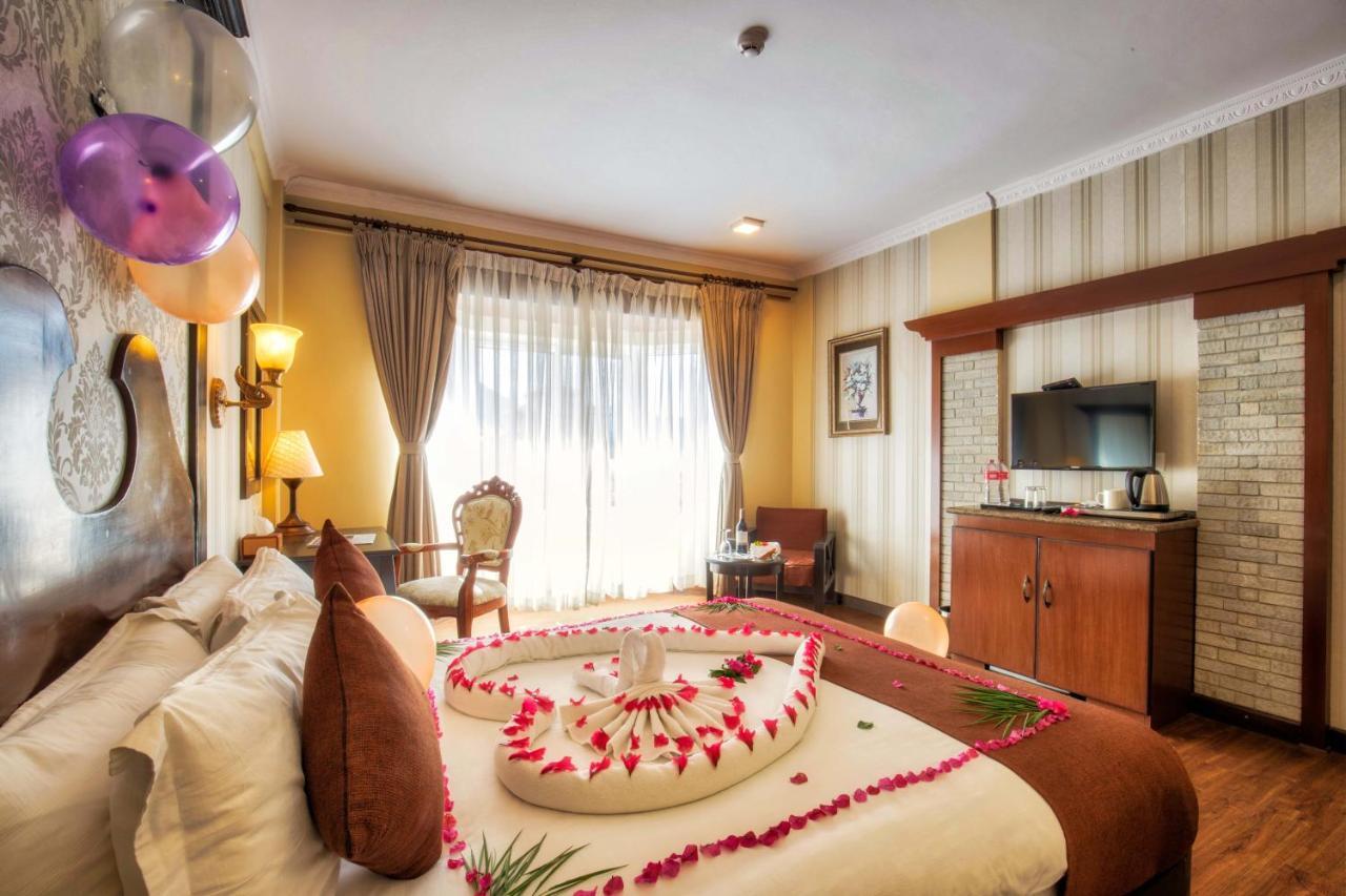 Da Yatra Courtyard Hotel Покхара Екстер'єр фото
