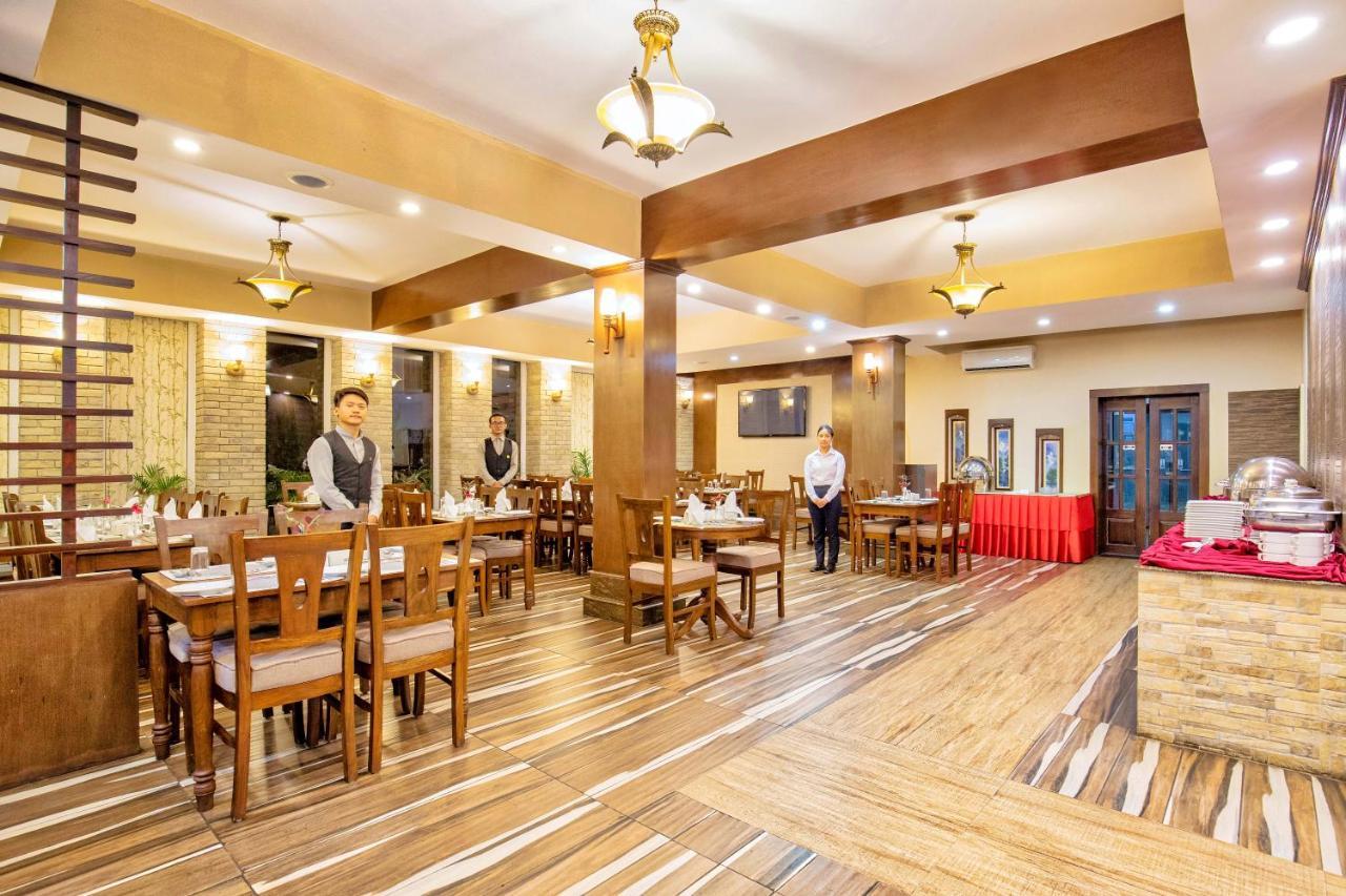 Da Yatra Courtyard Hotel Покхара Екстер'єр фото
