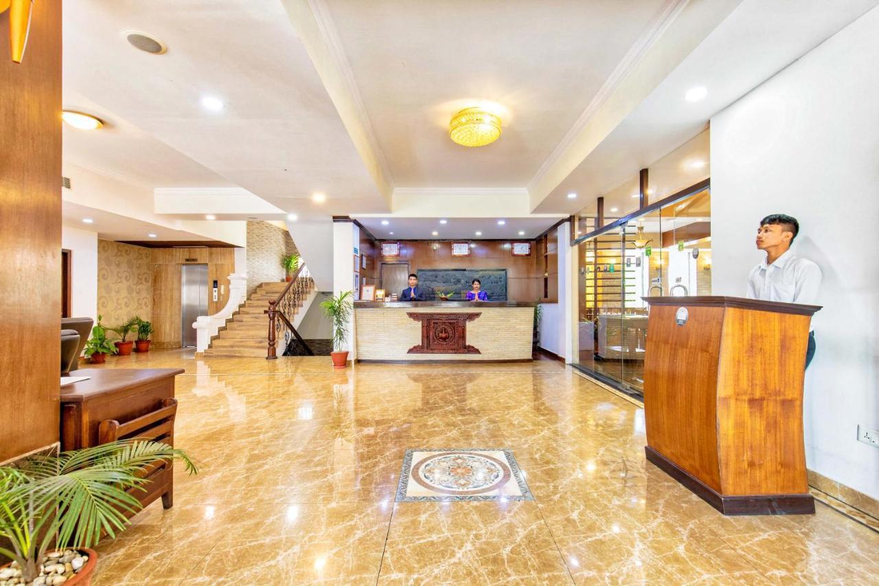 Da Yatra Courtyard Hotel Покхара Екстер'єр фото