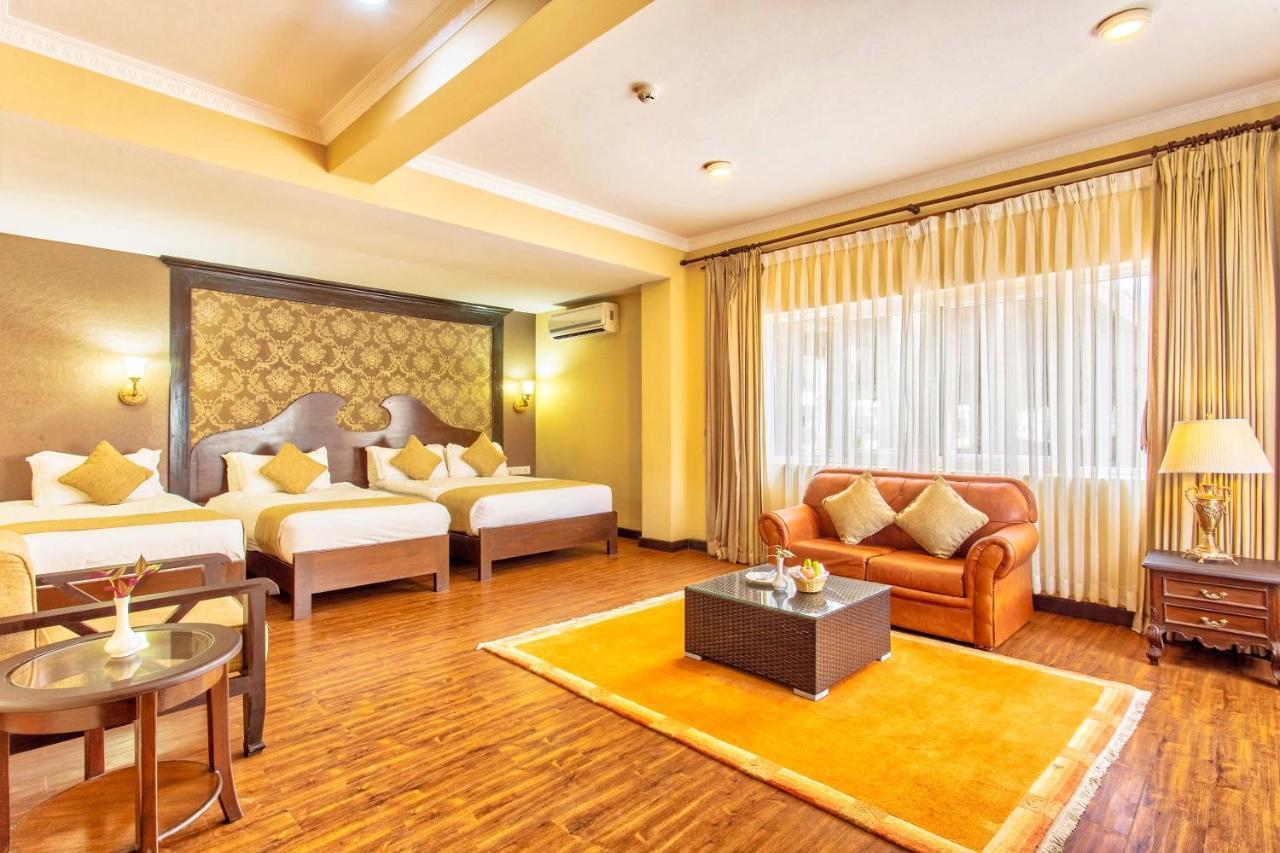 Da Yatra Courtyard Hotel Покхара Екстер'єр фото