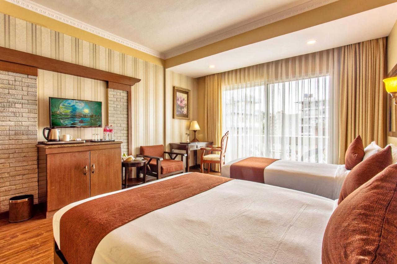 Da Yatra Courtyard Hotel Покхара Екстер'єр фото