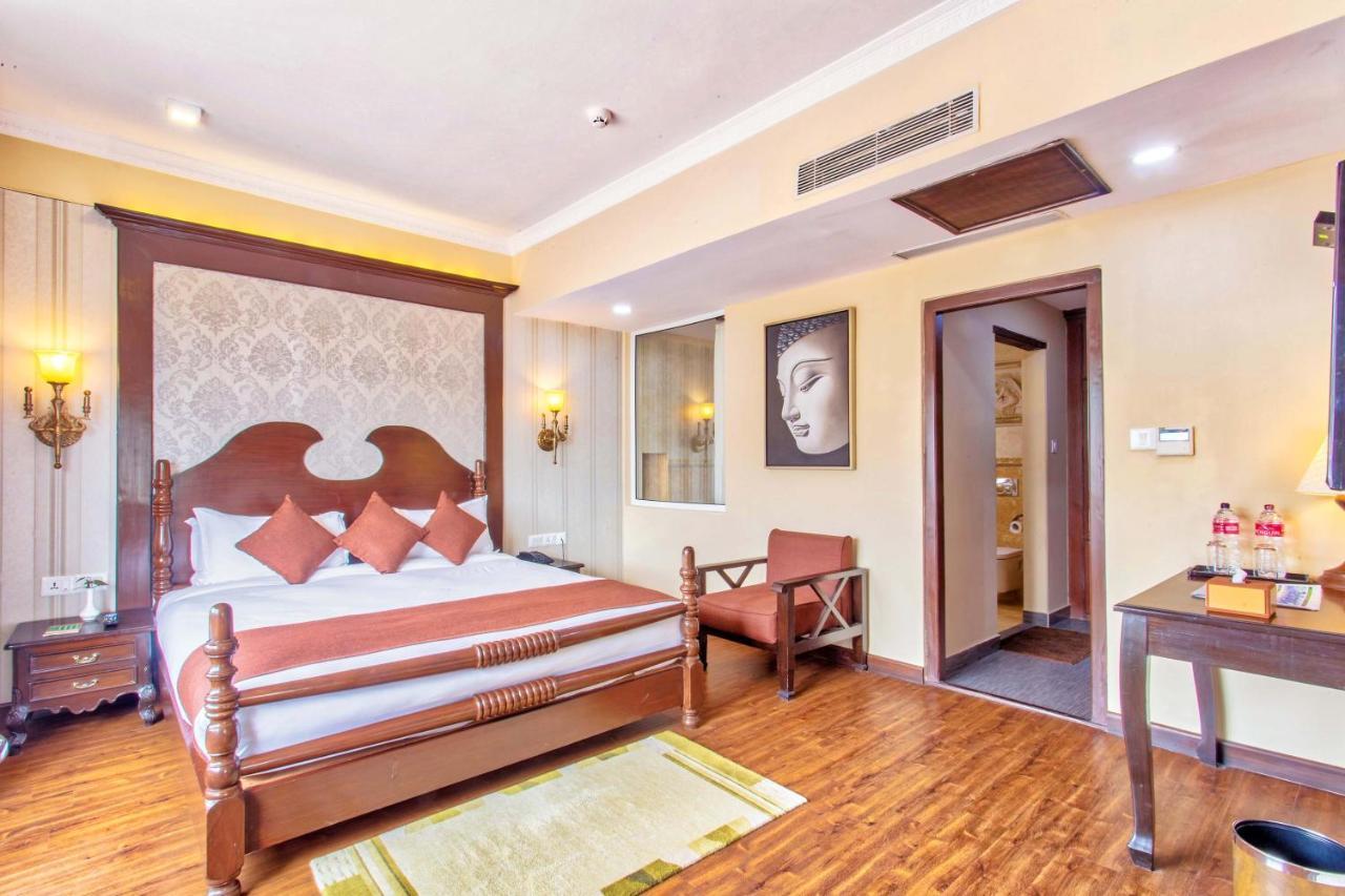 Da Yatra Courtyard Hotel Покхара Екстер'єр фото